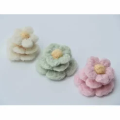 * DEKOBLUMEN * PASTELLFARBEN * 9 STÜCK * 100 % WOLLE * HANDGEARBEITET * NADELFILZ * ZUR DEKORATION *