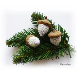 3 gehäkelte Eicheln zur Tisch- oder Streudekoration - Pastelltöne