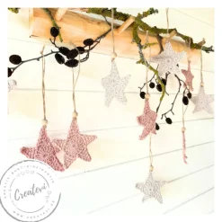 10 Häkelsterne Rosa Natur 8 cm – Scandi Weihnachtsdeko Baumwolle Anhänger Set handgemacht