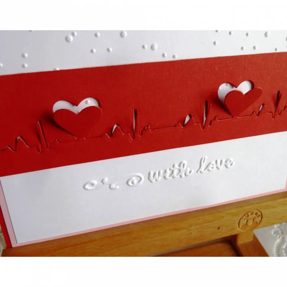 ﻿ ﻿﻿Karte zum Valentinstag mit Herzschlagkurve