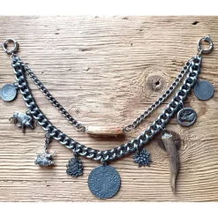 1 Lederhosen - Charivari, zweireihig, 9 Anhänger, ca. 33 cm, Trachtenschmuck, Herrenschmuck, Trachtenaccessoires