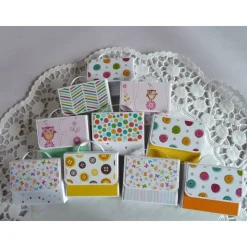 10 Mini Schultaschen für kleine Schokolade als Gastgeschenk/Tischdeko, erster Schultag,