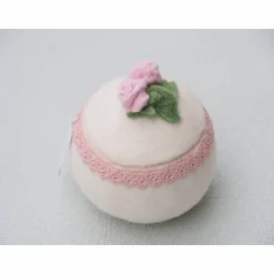 * SCHMUCKDÖSCHEN *RINGDOSE HOCHZEIT * AUFBEWAHRUNG * HANDGEARBEITET * FILZDÖSCHEN * ROMANTIK *  100 % WOLLE * CA 8 CM