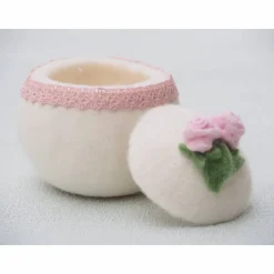 * SCHMUCKDÖSCHEN *RINGDOSE HOCHZEIT * AUFBEWAHRUNG * HANDGEARBEITET * FILZDÖSCHEN * ROMANTIK *  100 % WOLLE * CA 8 CM