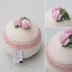 * SCHMUCKDÖSCHEN *RINGDOSE HOCHZEIT * AUFBEWAHRUNG * HANDGEARBEITET * FILZDÖSCHEN * ROMANTIK *  100 % WOLLE * CA 8 CM