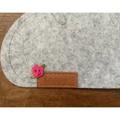 6 Stück Tischsets, Platzdeckchen, Grösse ca 45 x 25 cm, Filz in Wolkenform mit Rosenverzierung