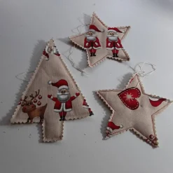 2 Sterne klein und 1 Bäumchen Weihnachten zum Aufhängen, Set 22