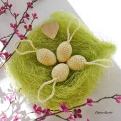 4 umhäkelte Ostereier zum Aufhängen oder Tischdeko - Gastgeschenk,Ostern,Muttertag,Dekoeier,festlich,modern