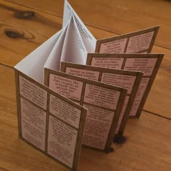 5 verschiedene Karten mit Empfehlungen, Erfahrungen, Erkenntnissen und Ermutigungen von Bewohnern aus Pflegeheimen