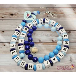 ABC-Rechenkette mit Motivherz "Ich bin ein Schulkind" in Babyblau, Dunkelblau, Skyblau