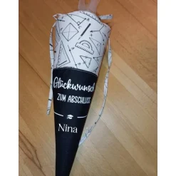 Abschlusstüte - Glückwunsch zum Schulabschluss personalisierbar mit Namen braun