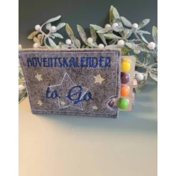 Adventkalender to Go bestickt mit einem Blister, Mini-Adventskalender, Geschenk ,Mitbringsel, Sofortkauf