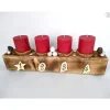 Adventsbalken aus Holz mit roten Kerzen und Glaskugeln/ Adventsgesteck / Adventsdeko