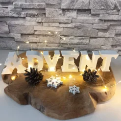 Adventsdeko Buchstaben – Handgefertigte Schriftzüge für festliche Adventsarrangements