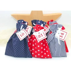 Adventskalender / Säckchen zum befüllen / Stoffsäckchen mit Zahlen rot dunkelblau
