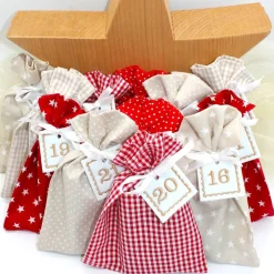 Adventskalender / Säckchen zum befüllen / Stoffsäckchen mit Zahlen rot beige