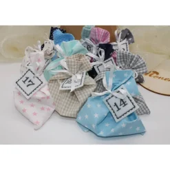 Adventskalender / Säckchen zum befüllen / Stoffsäckchen mit Zahlen bunt