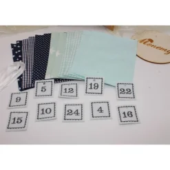 Adventskalender / Säckchen zum befüllen / Stoffsäckchen mit Zahlen mint dunkelblau