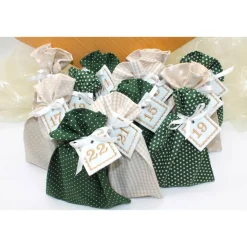 Adventskalender / Säckchen zum Befüllen / Stoffsäckchen mit Zahlen dunkelgrün beige