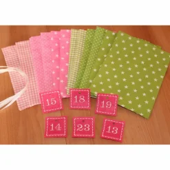 Adventskalender / Säckchen zum befüllen / Stoffsäckchen mit Zahlen rosa grün