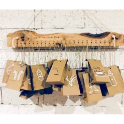 Adventskalender aus Eichenholz mit individueller Gravur