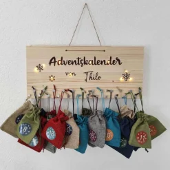 Adventskalender aus Holz zum Aufhängen mit Name personalisiert zum selbst Befüllen