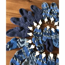 Adventskalender aus kleinen Socken gestrickt, 24 Stück zum befüllen - wiederverwendbar, nachhaltig
