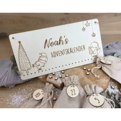Adventskalender Dino personalisiert mit Namen / Weihnachtskalender Advent aus Holz zum befüllen