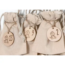 Adventskalender Holz Drache personalisiert 36×24 cm | Brett, Zahlenanhänger oder Komplettset mit Beuteln
