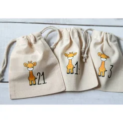 Adventskalender Holz Giraffe personalisiert 36×24 cm | Brett oder Komplettset mit bedruckten Beuteln