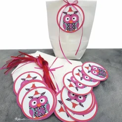 Adventskalender Weihnachtseule zum Befüllen - Kraftpapiertüten mit Zahlenanhängern & Satinbändern