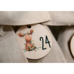Adventskalender Zahlen Holz 1–24, Ø 4,5 cm – rund, mit Waldtieren bedruckt, lasergeschnitten