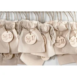 Adventskalender Zahlen Holz 1–24, rund Ø4,5 cm | Fuchs graviert, natürlich & wiederverwendbar