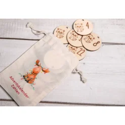 Adventskalender Zahlen Holz 1–24, rund Ø4,5 cm | Fuchs graviert, natürlich & wiederverwendbar