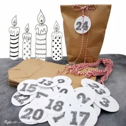 Adventskalender zum Befüllen – 24 Kraftpapiertüten mit Zahlenanhängern & Kordeln