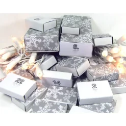 Adventskalender zum Befüllen Mini Schachteln |24 kleine u 2 große Boxen | Zahlen 1-24 | Eiskristall grau wei&