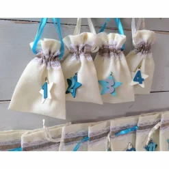 Adventskalendersäckchen türkis weiß zum befüllen nachhaltig wiederverwendbar