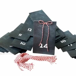 Adventskalender-Tüten in Tafeloptik zum Befüllen – Handgefertigte Papiertüten mit Kordeln, Zahlen & Bodenbeutel