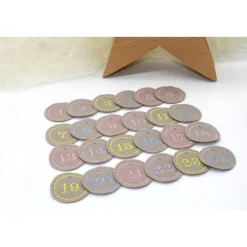 Adventskalenderzahlen Anhänger Zahlen taupe pastell Filz rund bestickt