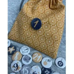 Adventskalenderzahlen Buttons mit Sicherheitsnadel zum Befestigen