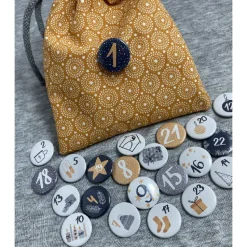 Adventskalenderzahlen Buttons mit Sicherheitsnadel zum Befestigen