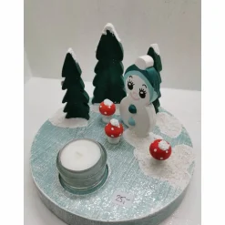 Adventskranz mit Schneemann und Pilzen