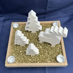 Advents-Tablett mit Elch & Tannen – moderne Weihnachtsdeko mit Stabkerzenhaltern auf Holztablett