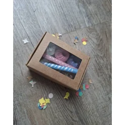 Alle Guten Dinge sind Drei/ 3 Minigugelhupfe/ 3 Geburtstagskerzen / kleiner Geschenkkarton