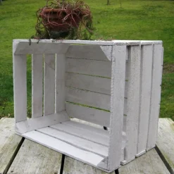 Alte WEIßE OBSTKISTEN Vintage Apfelkisten Rustikale Holzkisten für Hochzeit Schuhregal Weinkisten DIY Regal Landhaus Shabby Antik Holz Deko