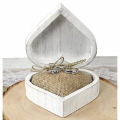 Alternative RINGBOX aus HOLZ Herz Ringkissen für Trauringe Shabby Chic Weiß mit GRAVUR pesonalisiert Rustikale Hochzeit Ringkästchen Natur