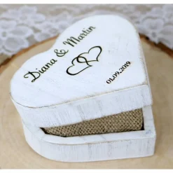 Alternative RINGBOX aus HOLZ Herz Ringkissen für Trauringe Shabby Chic Weiß mit GRAVUR pesonalisiert Rustikale Hochzeit Ringkästchen Natur