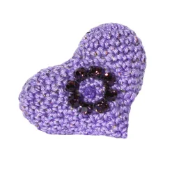 Amigurumi Herz gehäkelt mit Strass – Handgemachtes Geschenk in Lila