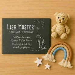 Andenken an Sternenkinder – Schiefertafel mit Namen, Datum und süßen Motiven – Erinnerung für Zuhause oder Garten