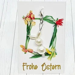 Anhänger Hase cremeweiß – Süßer Acryl-Hasenanhänger als Geschenk oder Deko